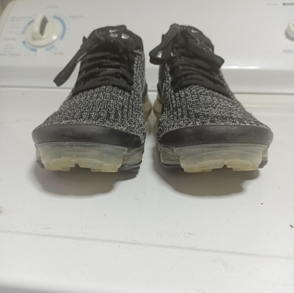 Men's Size 10 Nike Air Vapormax Flyknit 3